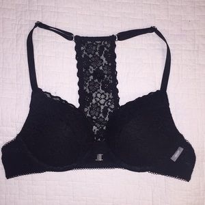 NWOT Sexy, comfy front-clasp Aerie bra 32A